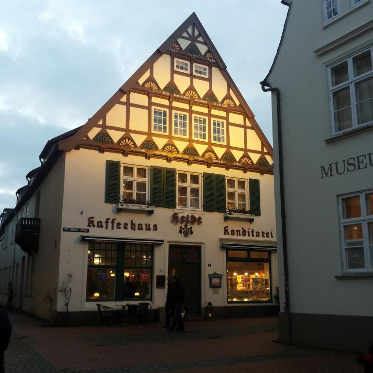 Kaffehaus in Eckernförde am Abend